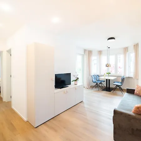 Citypointapartments- Theatre Apartment *